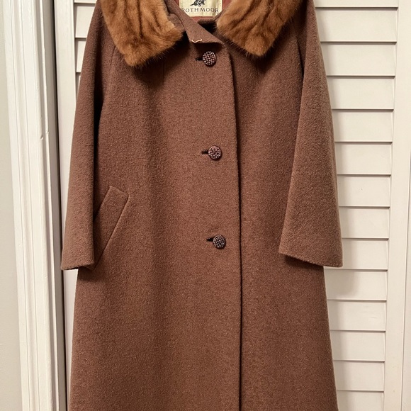 1950s Rothmoor Wool Coat with Fur Collar - Picture 2 of 4